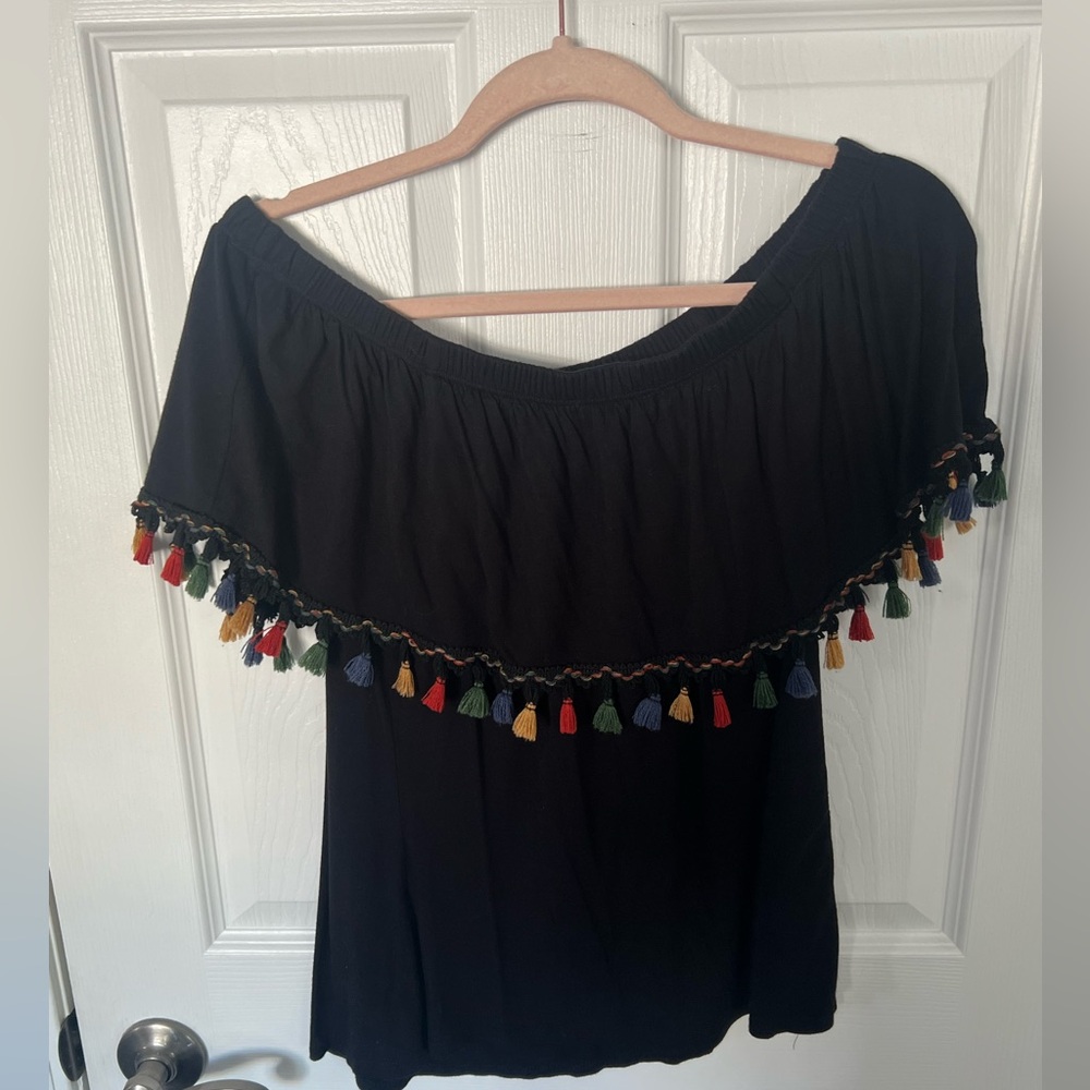 Off the shoulder Tassel Top